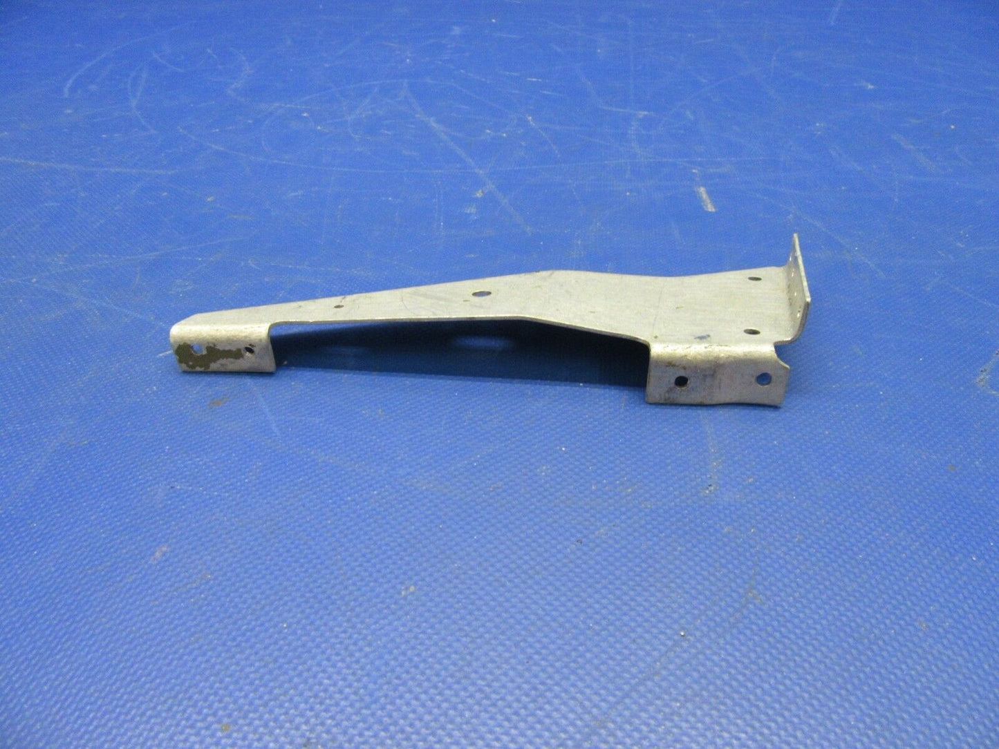 Cessna 185 Tail Wheel Steering Bracket RH OTBD P/N 0712309-8 (0821-667)
