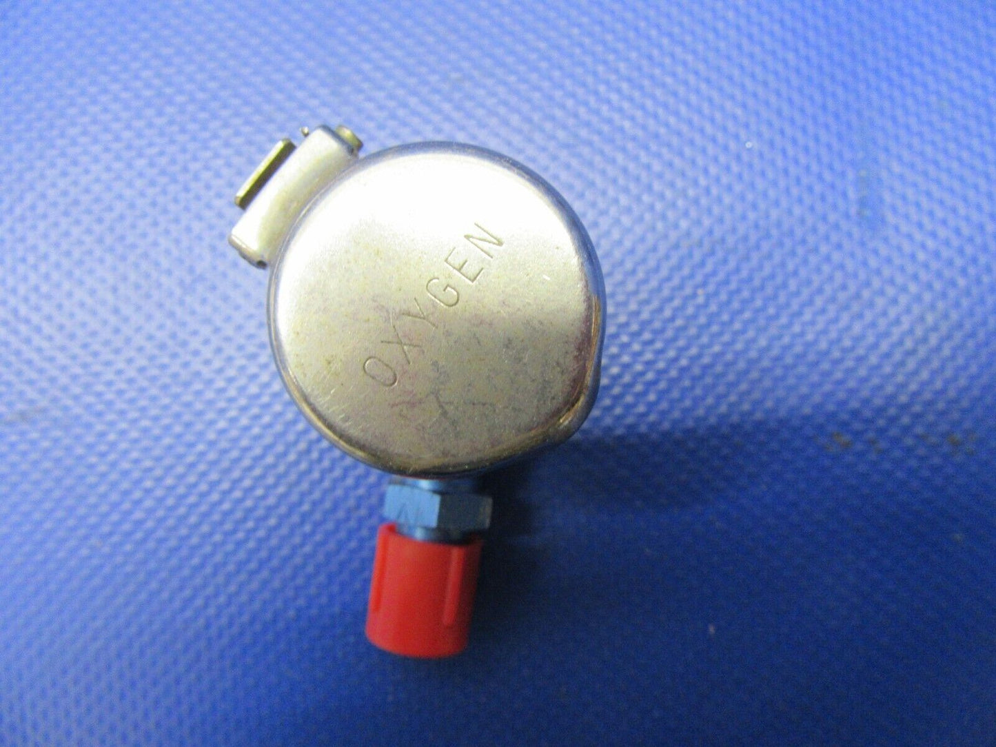 Cessna 210 / T210N Valve Oxygen Outlet P/N C166006-0109 (0321-467)