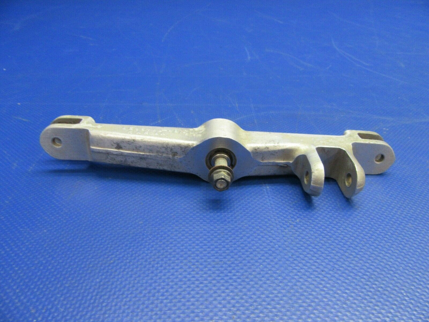 Cessna 210 / T210N Whiffle Tree Nose Gear P/N 1243411-1 (0921-612)