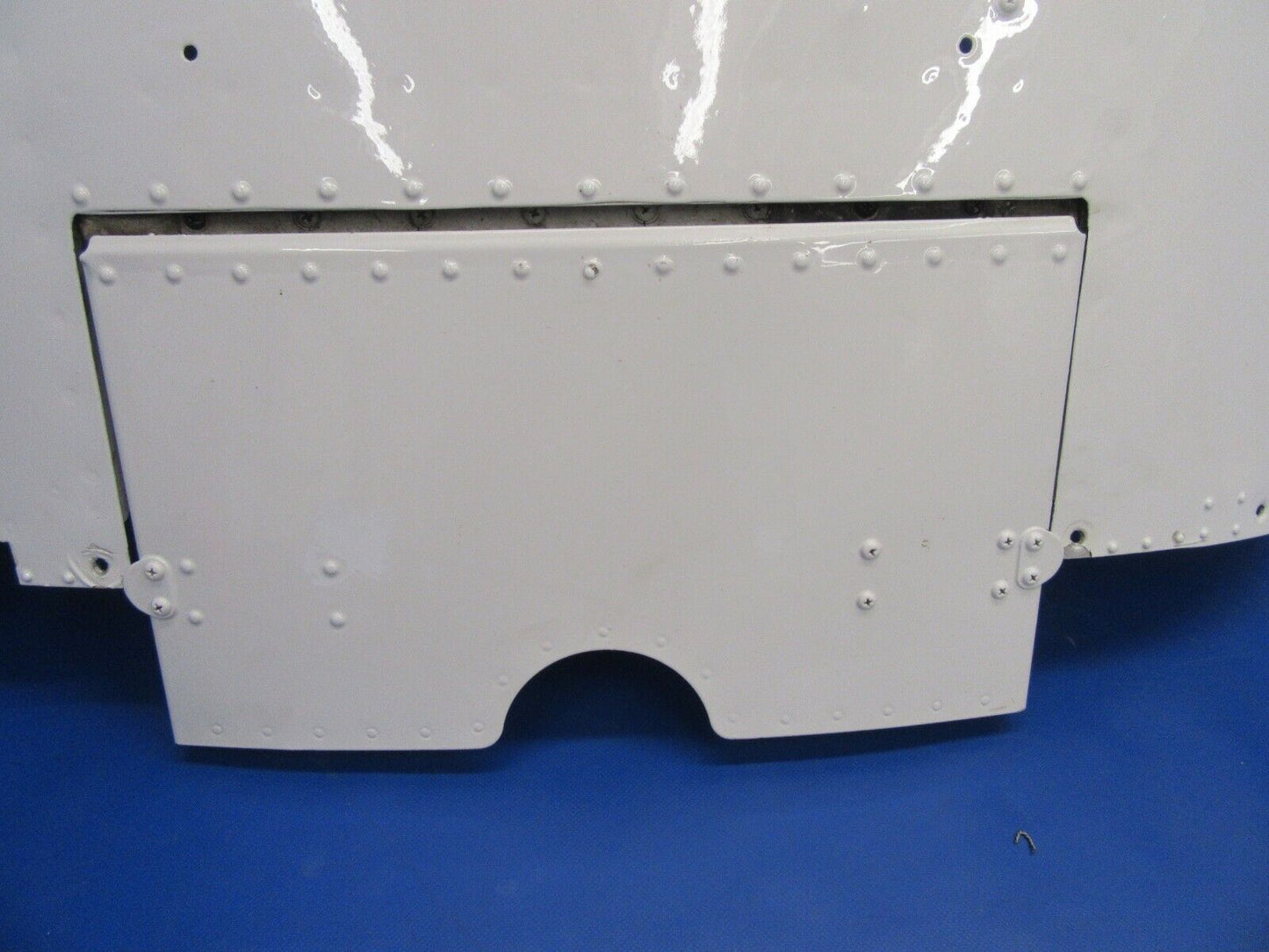 Piper Seneca II Bottom Cowling P/N 37207-100 (1119-252)