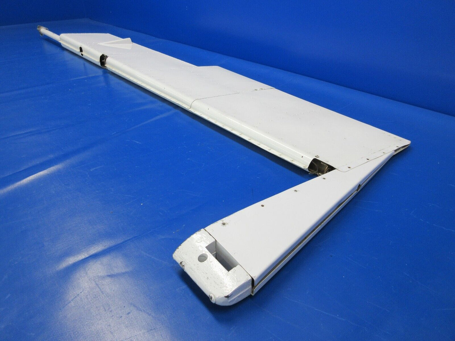 Cessna 400 series / 401 RH Elevator Assy P/N 5093400-2 FSO 5093400-4 (1223-23)