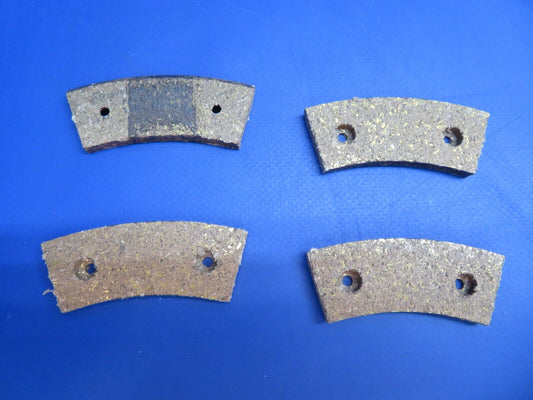Cleveland Brake Lining P/N 66-39 LOT OF 4 NOS (1022-738)