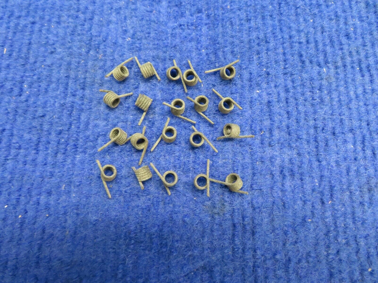 Cessna Door Handle Spring P/N 0417016-1 LOT OF 20 NOS (0522-394)