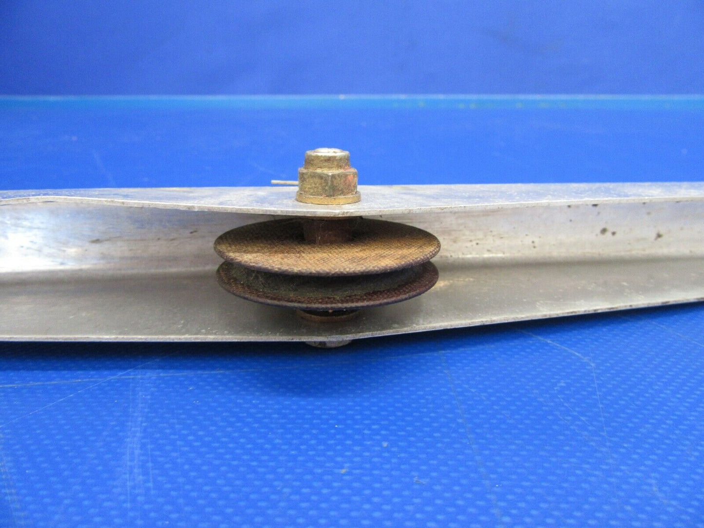 Piper PA-32-300 Cherokee Six Pulley Bracket P/N 68470-00 (0819-112)