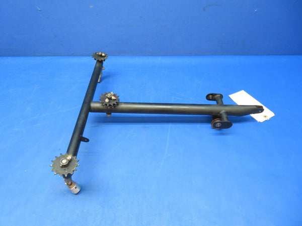 Piper Cherokee PA-28-140 Control Column Assy P/N 62019-03 (0823-430)