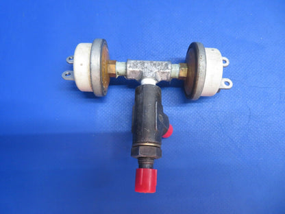 Piper PA-34-200T Seneca II RH Engine Pressure Switch Assy P/N 587-990 (0223-890)
