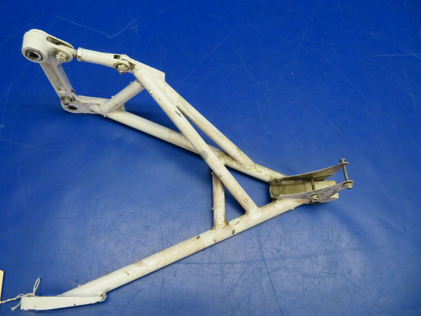 Cessna 310P Truss Assy Drag Brace Nose Gear P/N 5042002-1 (0620-729)