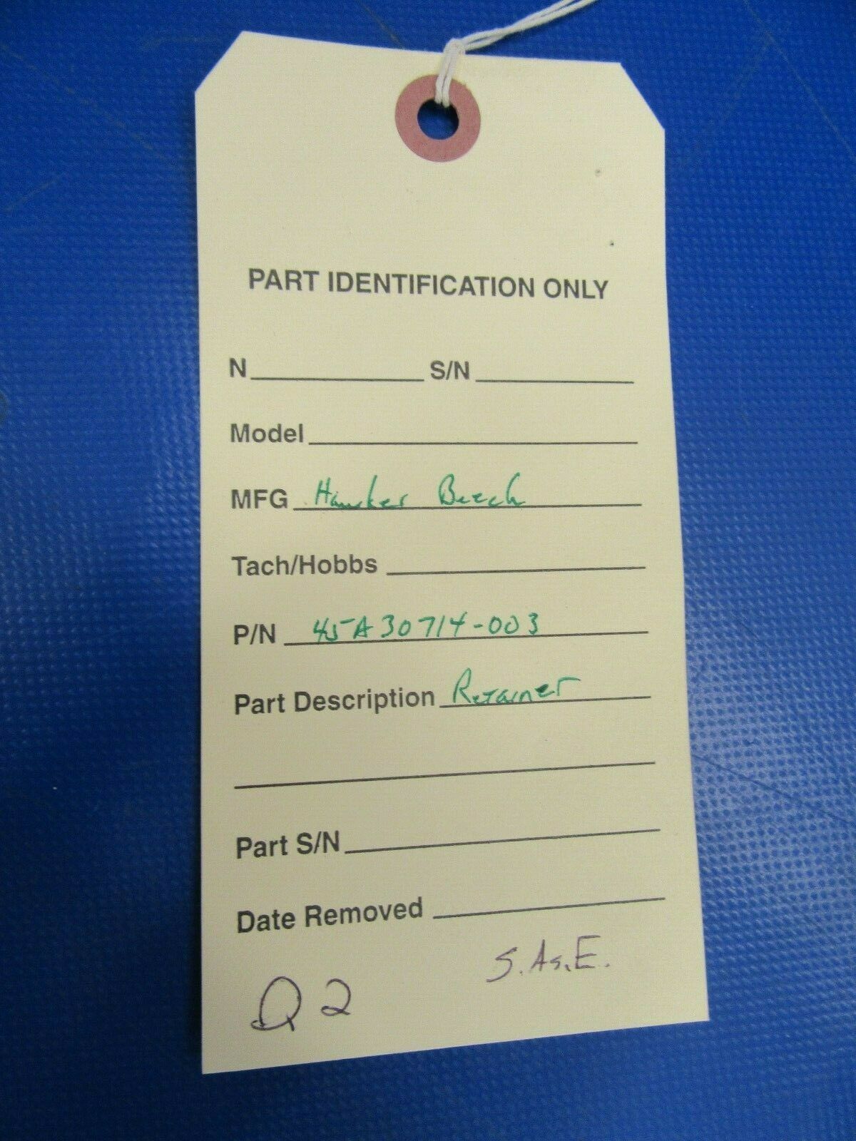 Hawker Beech Retainer P/N 45A30714-003 NOS (0419-182)