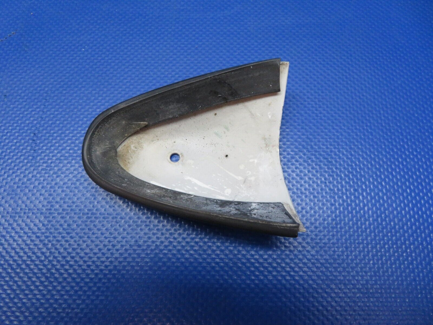 Cessna 401 / 401A Duke Relief Valve Cover Assy Tip Tank P/N 9910021-1 (0124-189)