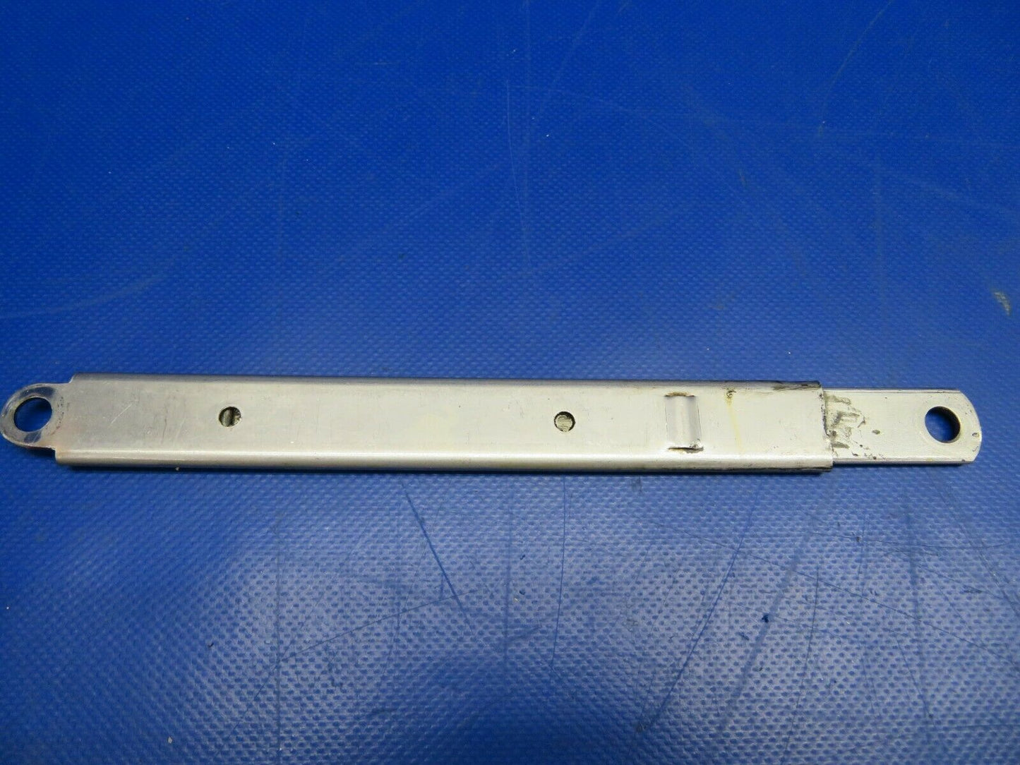 Cessna 310P Stop Small Baggage Door P/N 0811488-1 (0620-665)