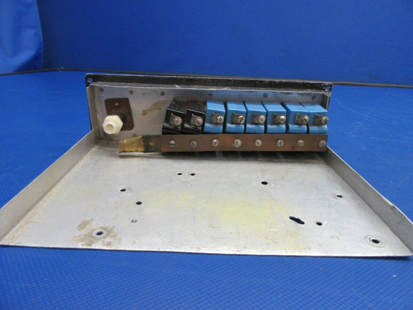 Cessna 182D Circuit Breaker Panel w/ 8 Assorted Circuit Breakers (0821-446)