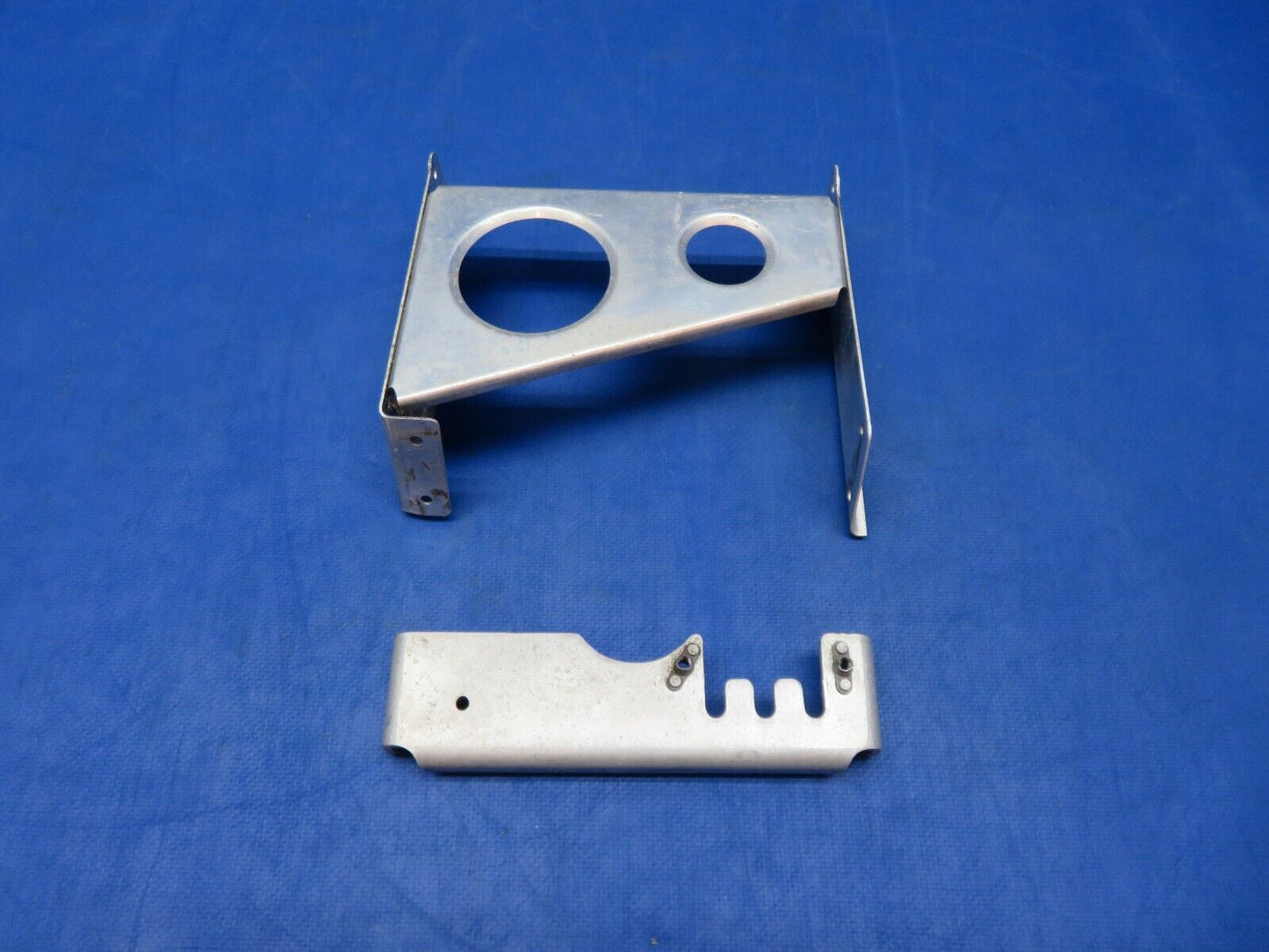 Piper PA-28R-180 Engine Control Bracket & Support P/N 67206-00 (1123-437)