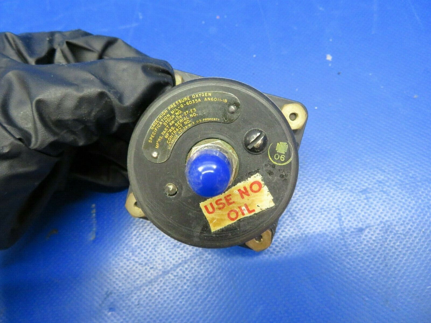 Beech Baron 95-A55 High Pressure Oxygen Gauge AW-1-7/8-27-E5 (0420-49)