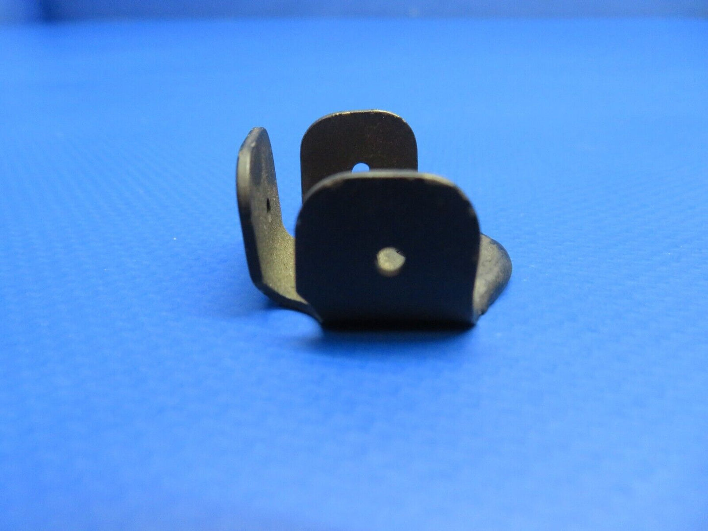 Piper Bracket Assy - Outboard Elevator P/N 42231-004 NOS (0922-584)