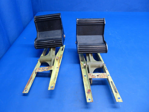 Piper Aerostar 602P Co-Pilot LH & RH Rudder Pedal Assy P/N 600039-01 (0123-701)