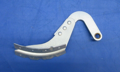 Cessna 172RG LH Nose Gear Door Hinge Bracket Assy P/N 2413077-1 NOS (0923-885)