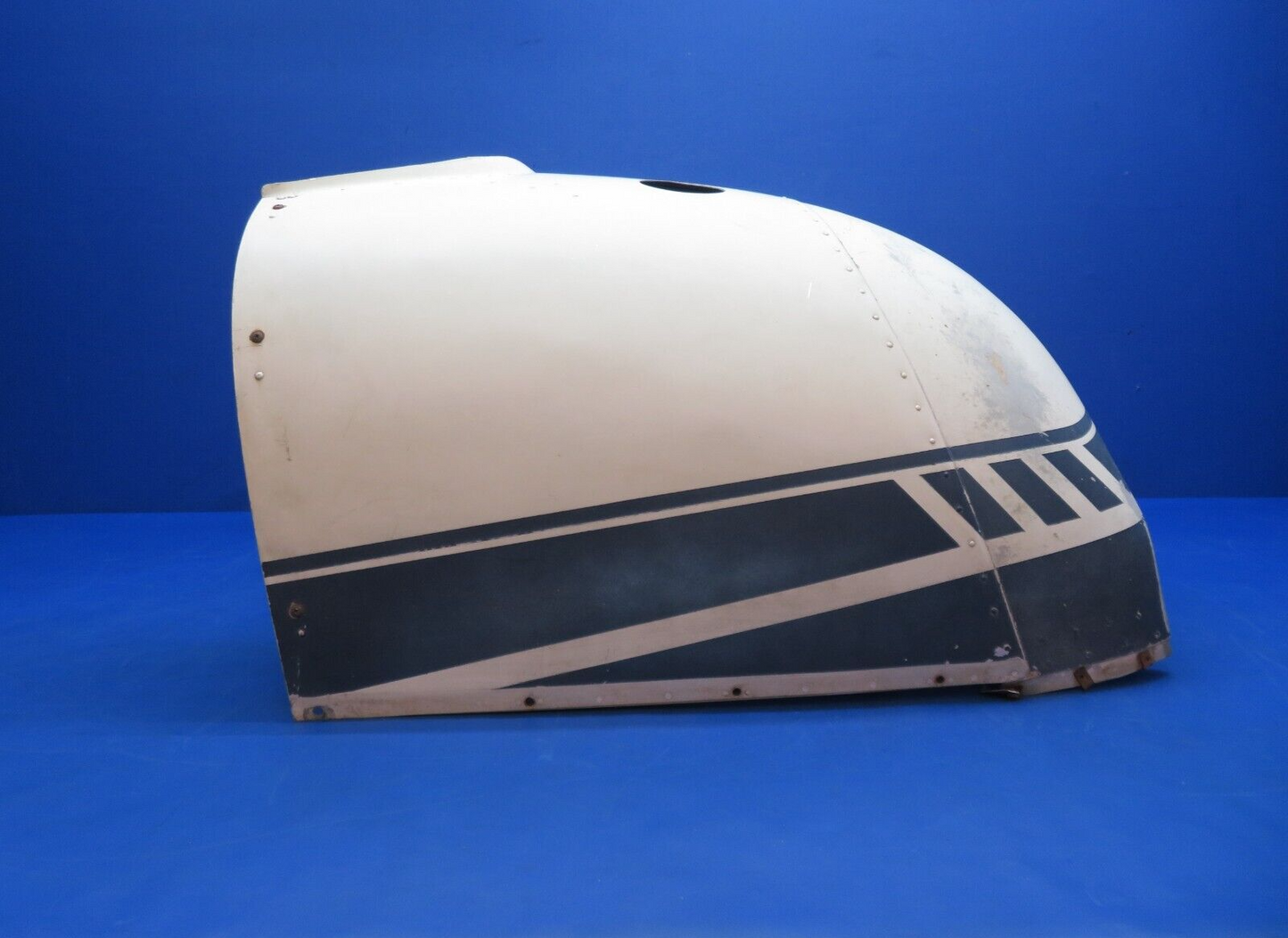 1973 Cessna 150 / 150L LWR Engine Cowl Assy P/N 0452010-201 (0823-512)