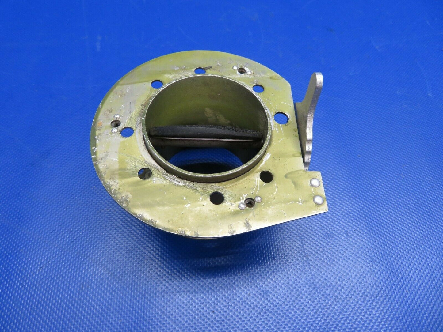 Piper PA-32R-300 Lance Vent Assy AFT LH P/N 68556-00 (0121-176)