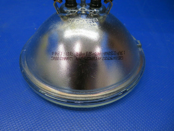 Philips / GE Sealed Beam Light 13V 250 Watts NOS Model 4522 LOT OF 7 (0621-855)