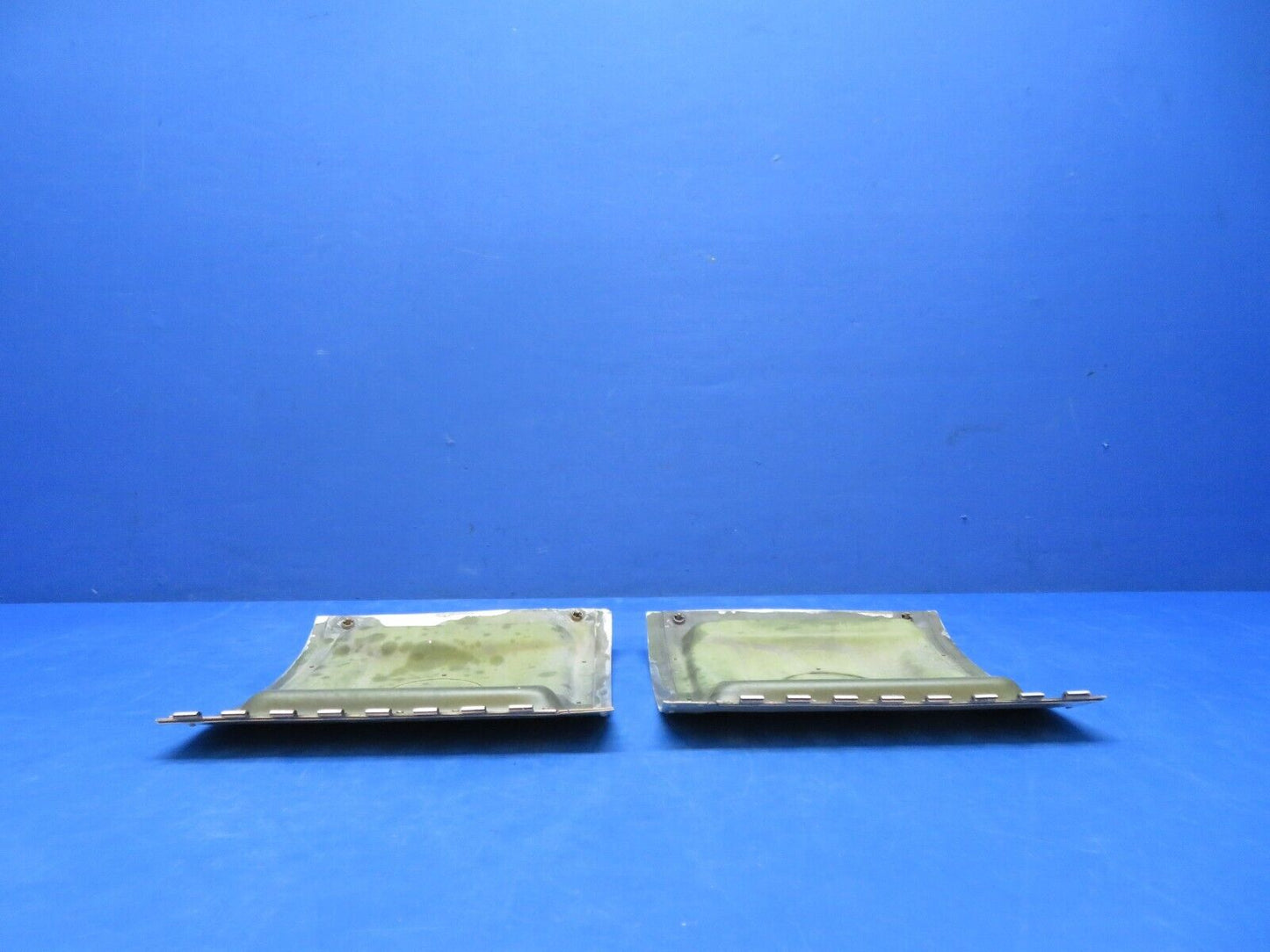 Early Cessna 310 / 310B LH & RH AFT Engine Cowl Door Assy 0895000-4 (1223-135)