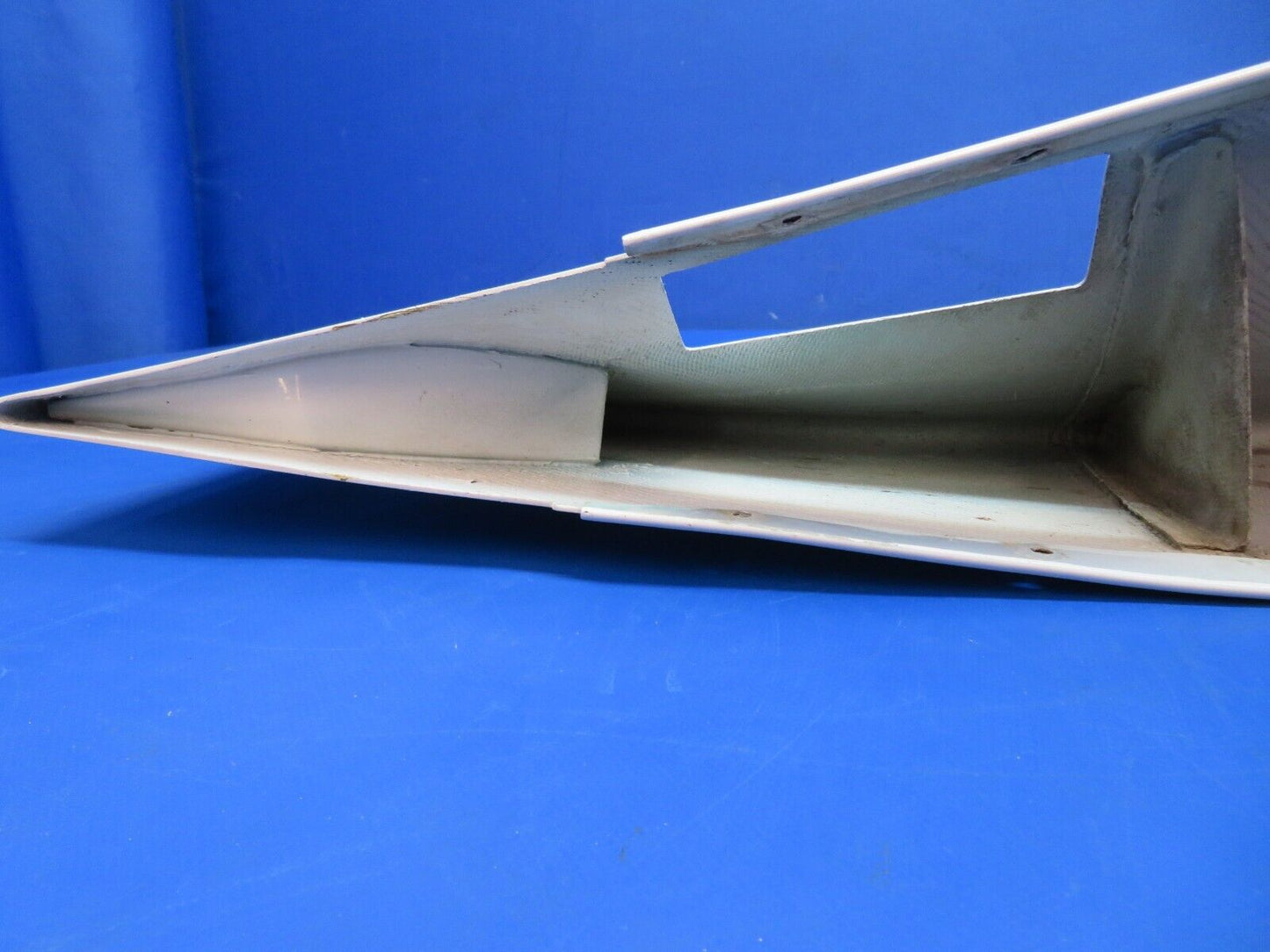 Piper PA-28-201T Dakota LoPresti RH Wing Tip Assy P/N LSM-200-105-4 (1222-928)