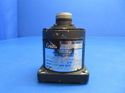 Cessna Outside Air Temp. OAT Gauge 24 Volts P/N C668520-0104, 500-23 (1122-642)