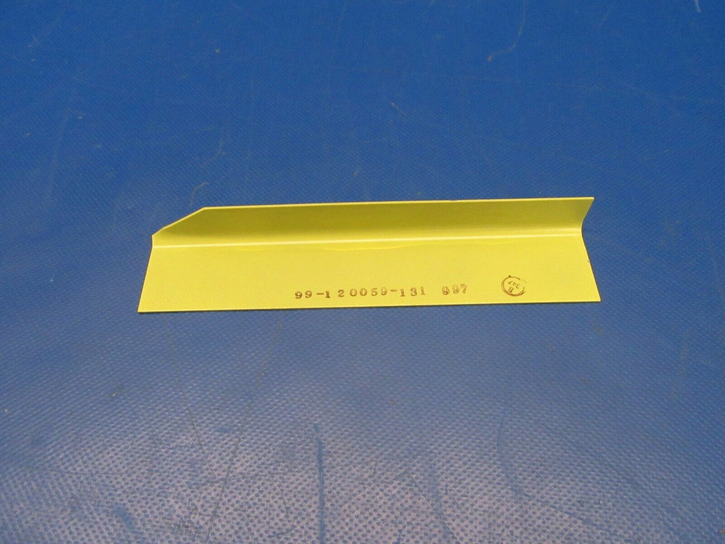Beech King Air Angle P/N 99-120059-131 NOS (0419-370)