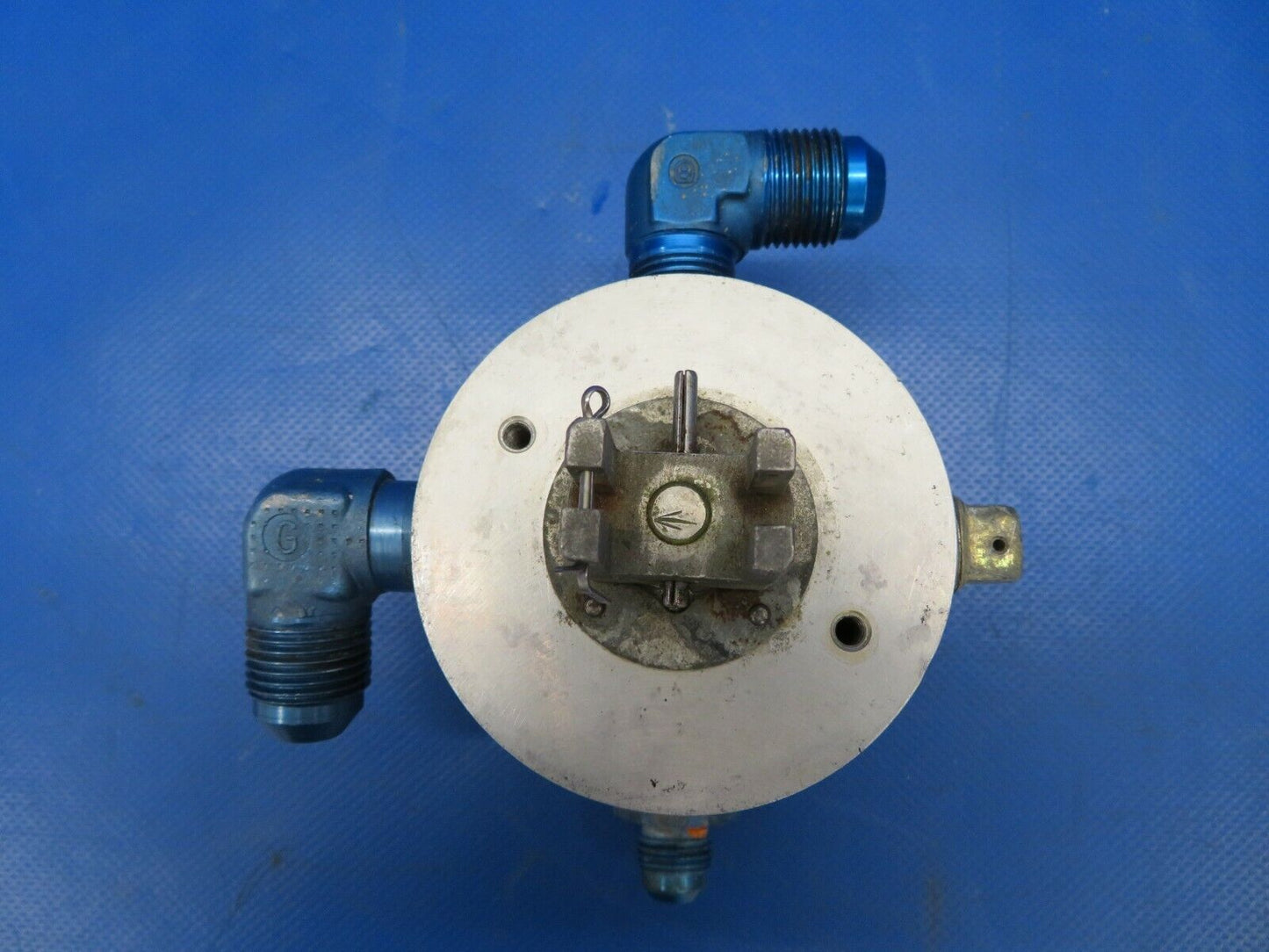 Beech Baron E-55 Janitrol Midland Ross Fuel Selector Valve 002-384001-1 (0120-11