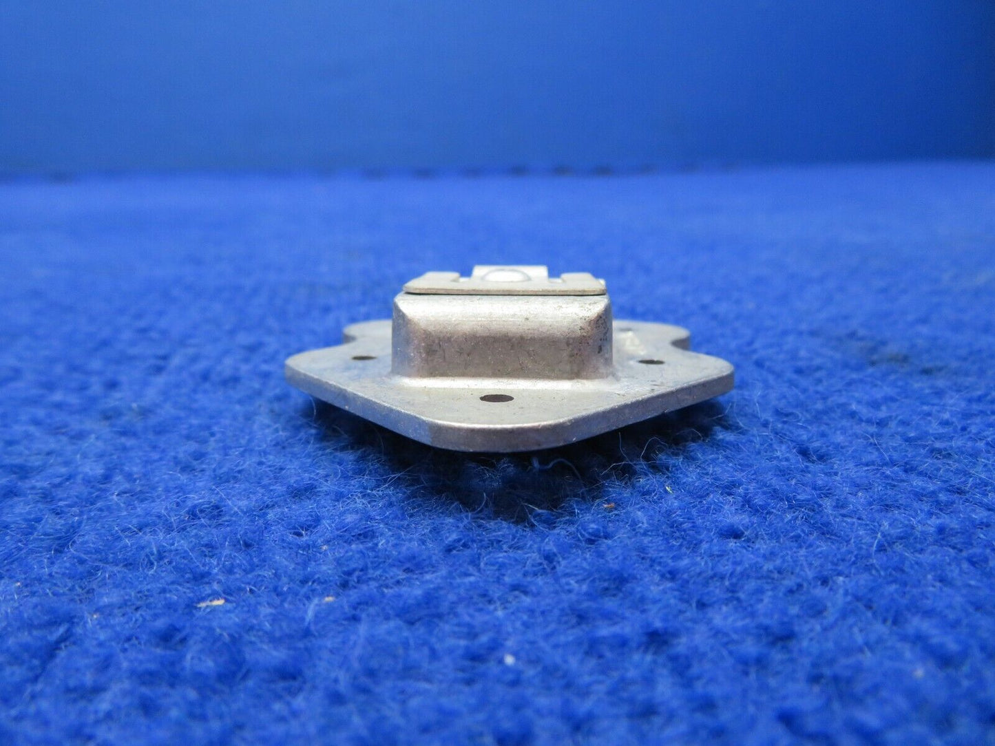 Piper Latch Assy P/N 4138116 NOS (0822-543)