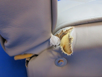 Cessna 401 / 401A Co-Pilot Seat Assy - Gray Leather P/N 5014047-4 (1223-1490)