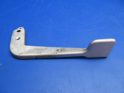 Cessna LWR Cabin Door Handle P/N 5111537-2 WEU 5111537-3 (1122-359)