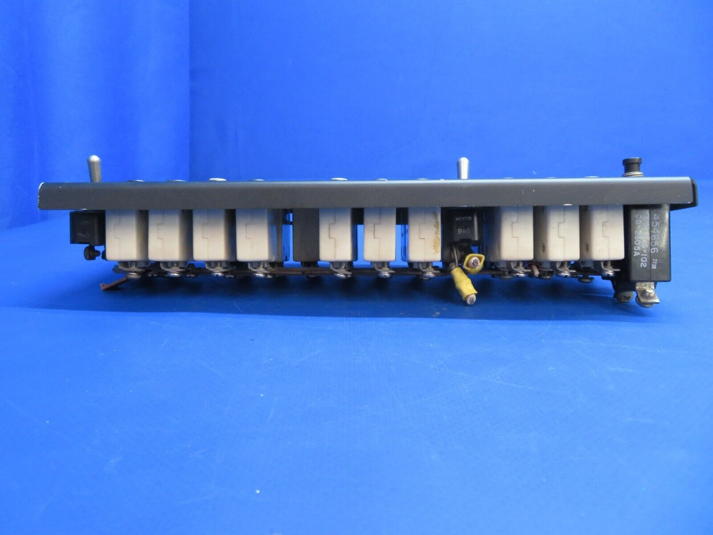 Piper PA-28-236 Dakota Circuit Breaker Panel Assy P/N 35209-00 (0223-835)