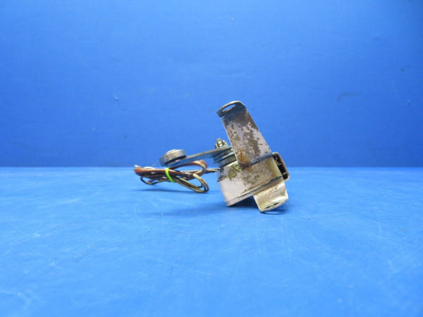 Cessna 310 / 310I Micro Switch LH Main Gear Bracket P/N 0841000-14 (1023-122)