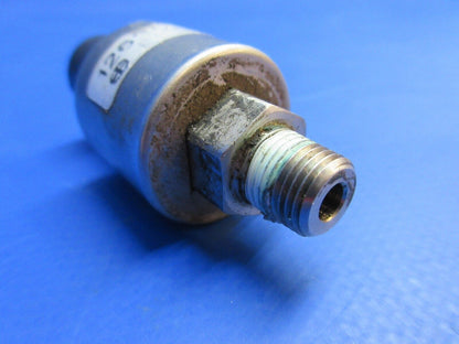 Cirrus SR-22 Oil Pressure Transducer P/N 12635-00 (1023-776)