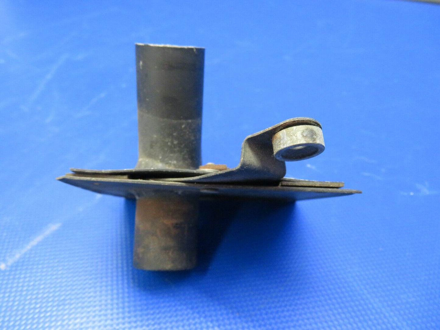 Piper PA-28-140 Cherokee Plate Assy Defroster Air Inlet P/N 21572-000 (0621-709)