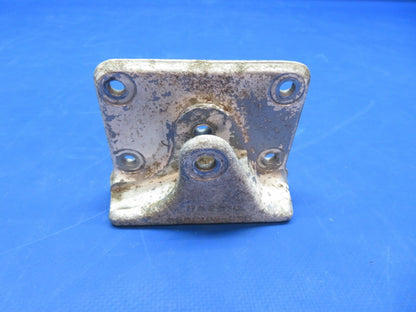 Cessna 310 / 310Q Drag Link RH Retainer Truss Brace P/N 0842105-1 (0823-686)