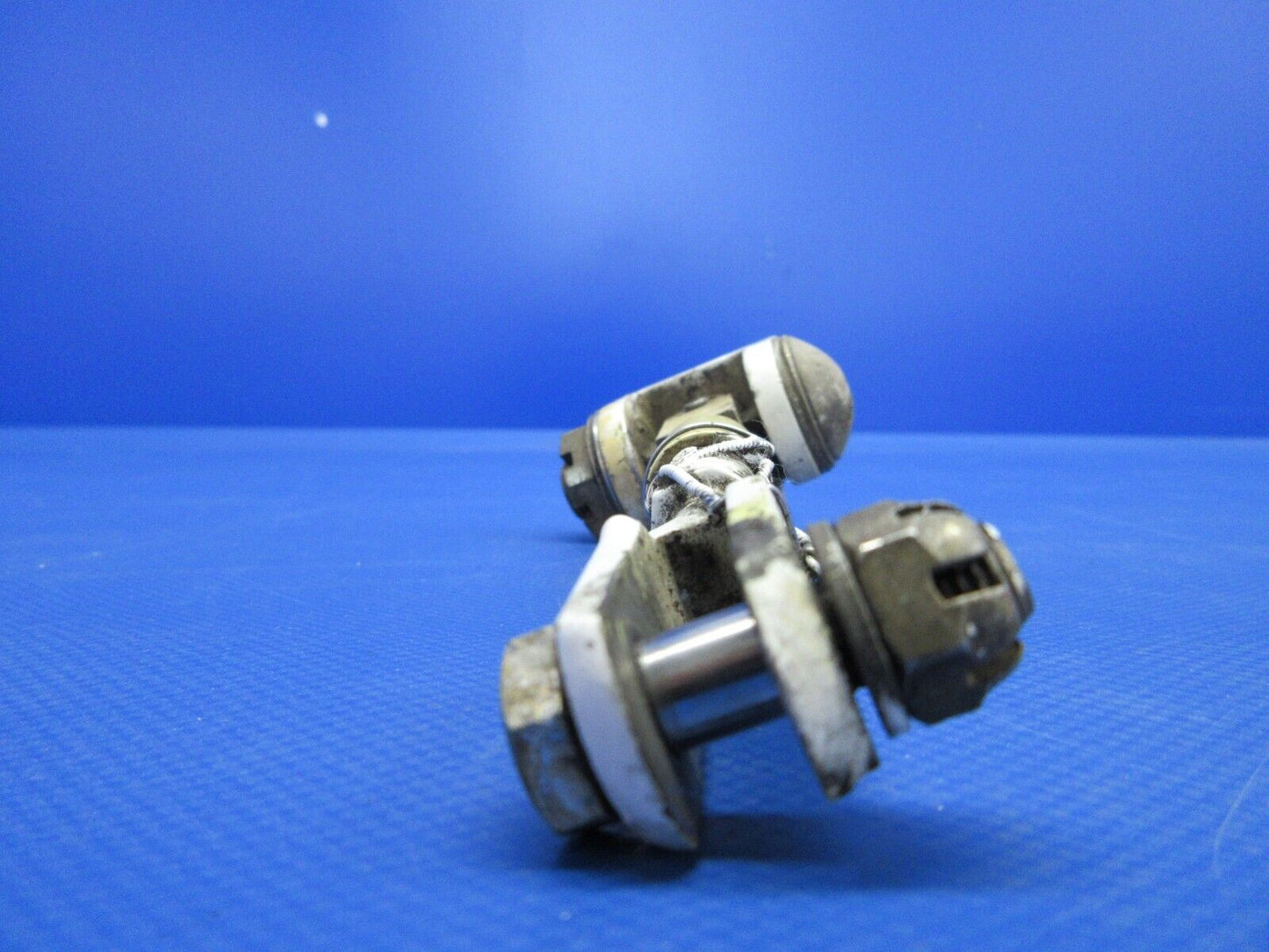 Beech King Air 200 Main Gear Door Link Assembly P/N 101-810126-1 (0324-1005)
