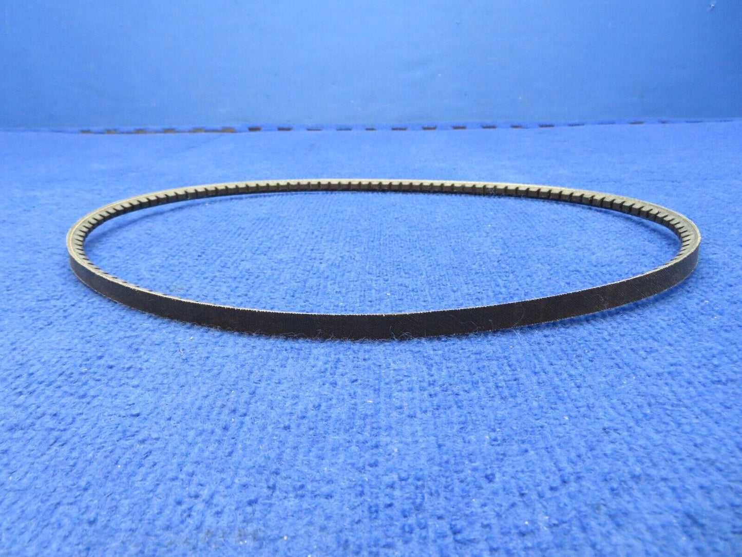 V-Belt P/N LW18129 NOS (0622-686)