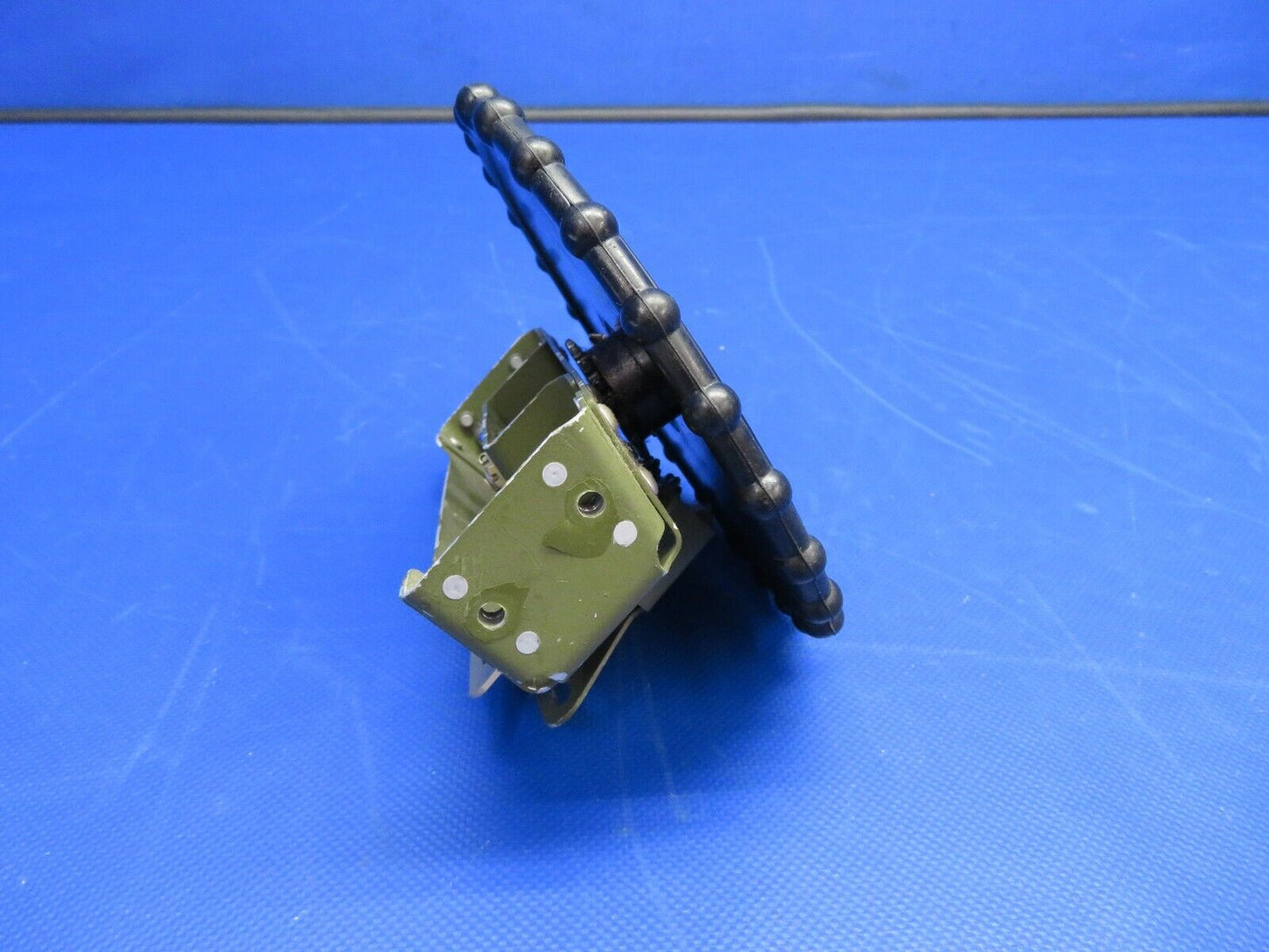 Cessna 210 / T210N Rudder Trim Wheel w/ Bracket P/N 2113046-1 (0921-146)