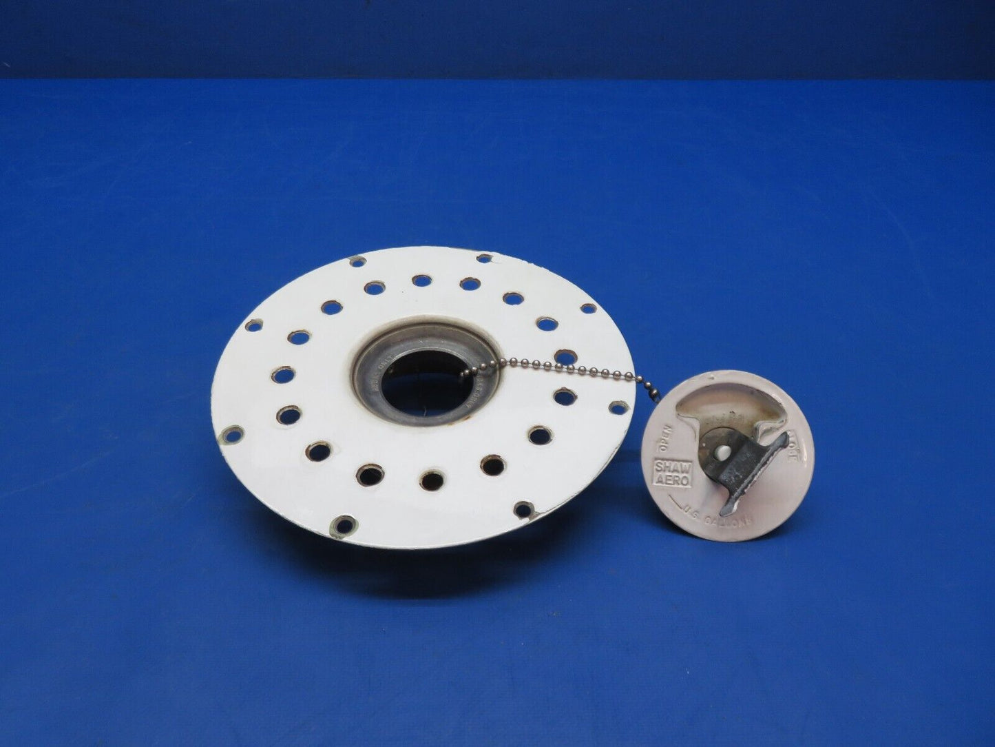 Cessna 310 / 310Q Shaw Aero Fuel Cap & Adapter RH OTBD P/N 516-001 (0923-336)