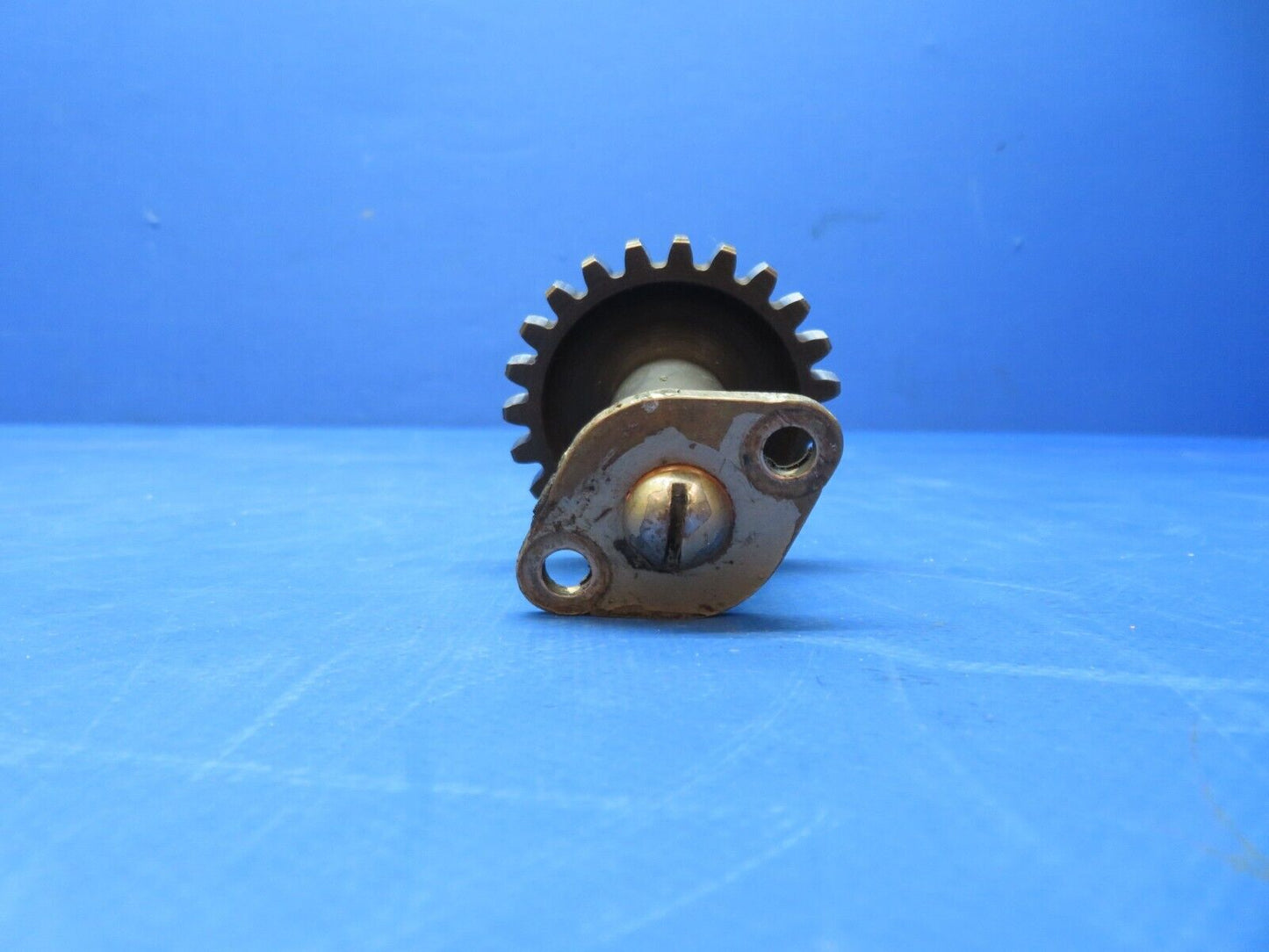 Continental E225-8 Accessory Drive Idler Gear & Shaft P/N 352014 (0723-688)