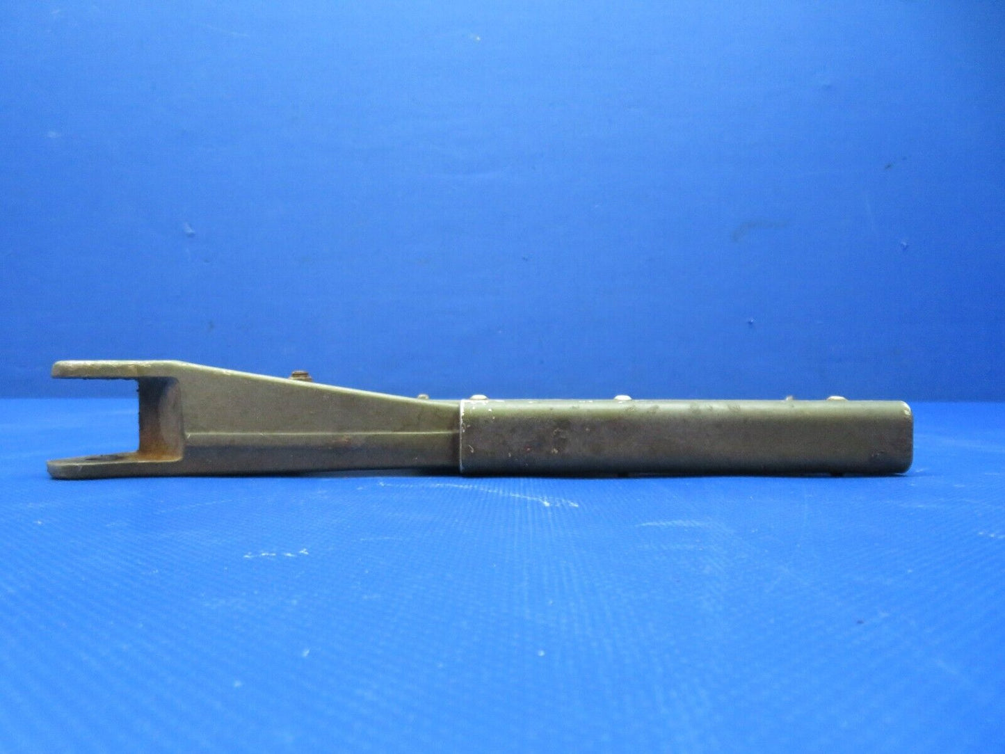 Early Cessna 310 NG Bellcrank Retract Link Gear Drive Tube 0842140-2 (1223-227)