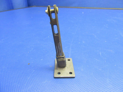 Cessna P210 Latch Pin and Guide Cabin Door P/N 2117127-1, 2117124-1 (0521-339)