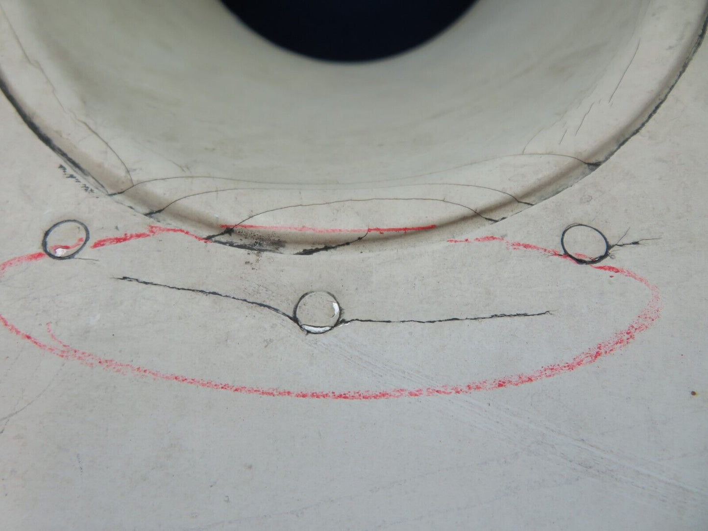 Cessna Cardinal 177 Lower Cowl Assembly w/ Cowl Flaps P/N 1752090-200 (1123-247)