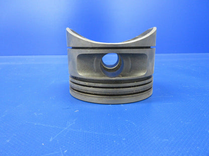 Continental Piston P/N SA-646743 NEW OLD STOCK (1223-652)