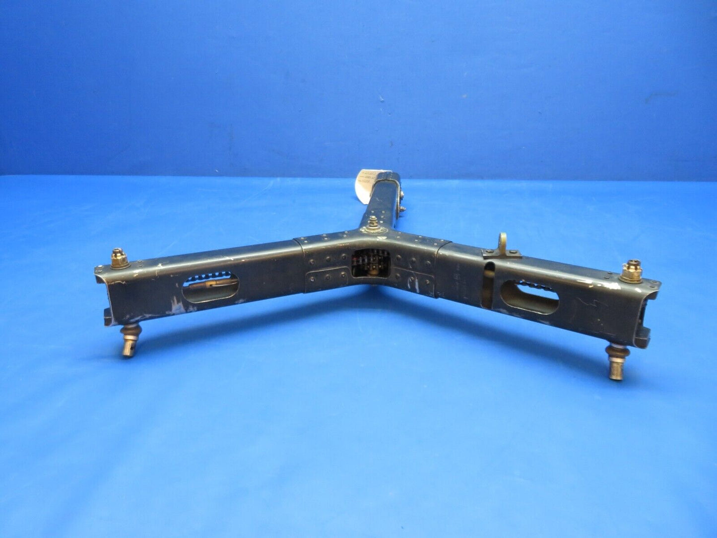 Cessna 310 / 310Q Flight Control Column Assy P/N 0860216-1 (0823-647)