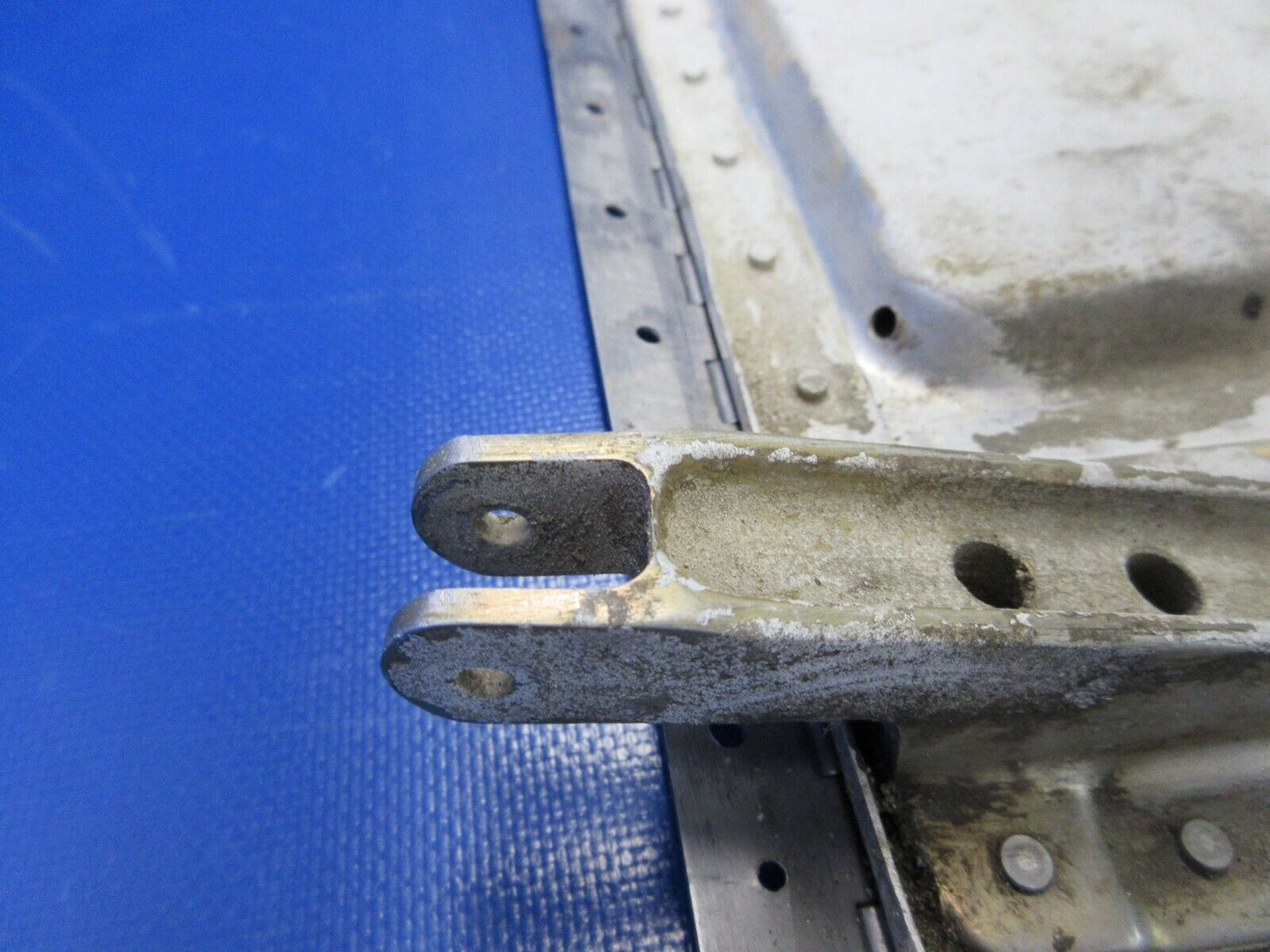 Cessna 210 Door Assy MG Spring Well LH P/N 1241158-1 (1223-603)