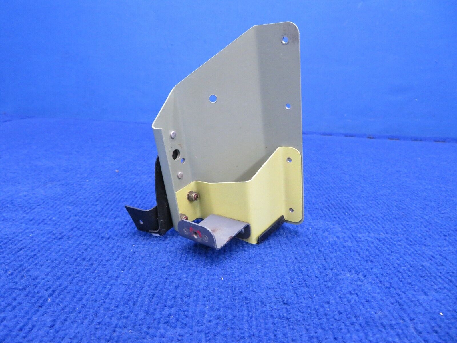 Socata TB-9 Elevator Trim Tab Control Wheel RH Bracket P/N 27007004 (0522-563)