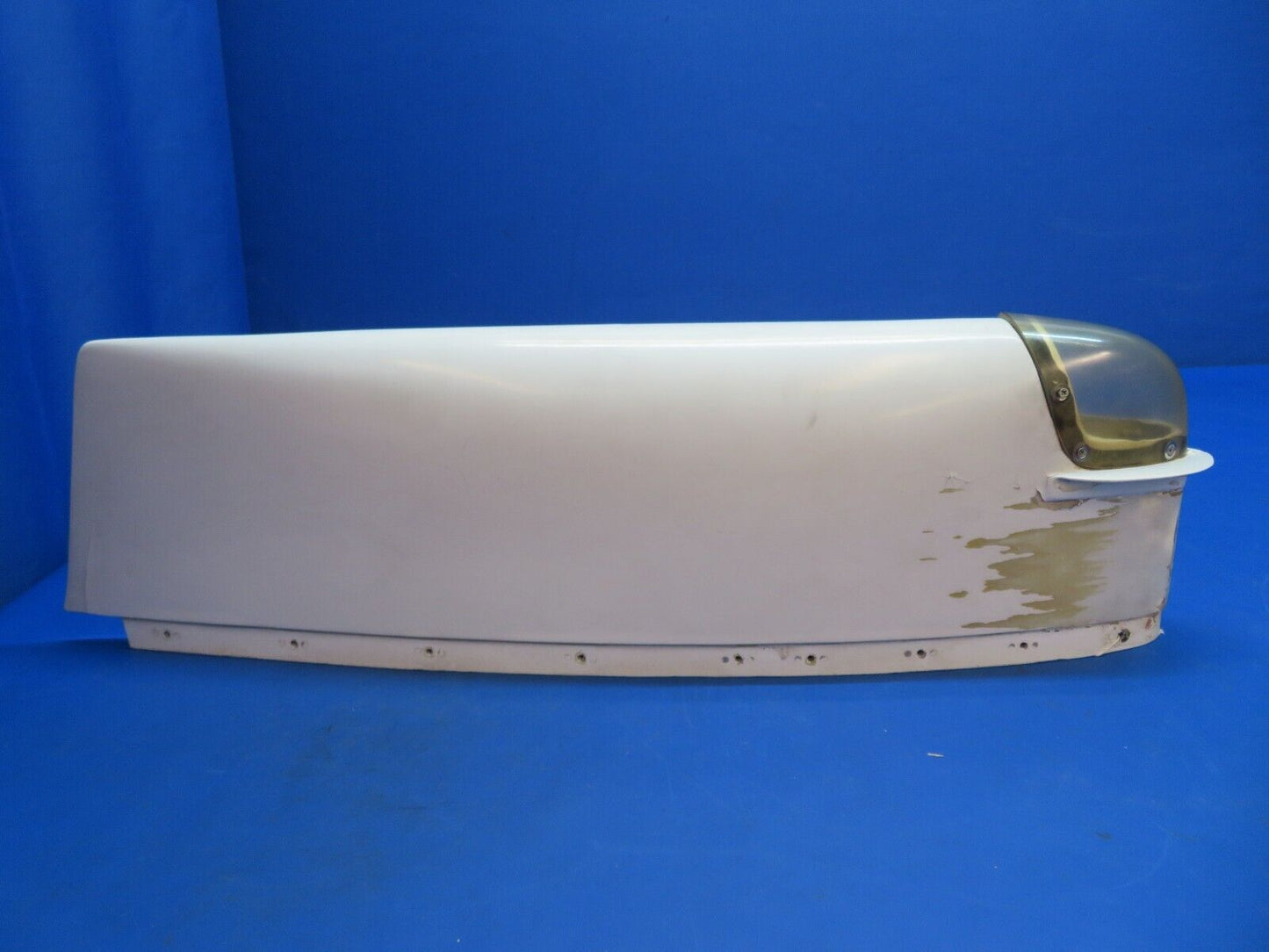 Piper Aerostar 602P Wing Tip Assy Left Hand w/ Lens P/N 200102-901 (0123-669)
