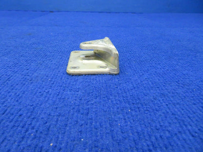 Cessna 310 Retainer RH Truss Drag Brace Assembly P/N 0842105-2 (0422-431)